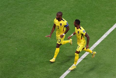 Ecuadors Enner Valencia Scores First Two Goals Of Qatar World Cup