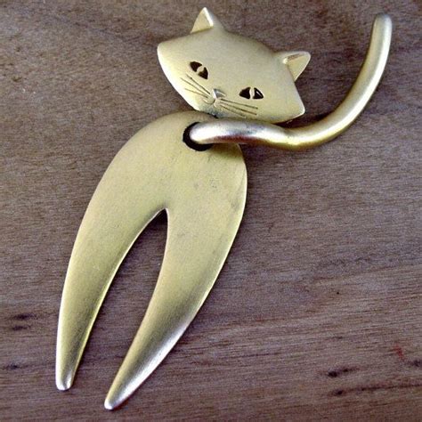 Vintage Jj Cat Brooch Cat Brooch Gold Brooches Vintage Cat Cats