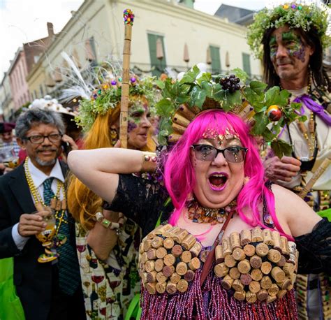 The Beginner S Guide To Mardi Gras In New Orleans Artofit