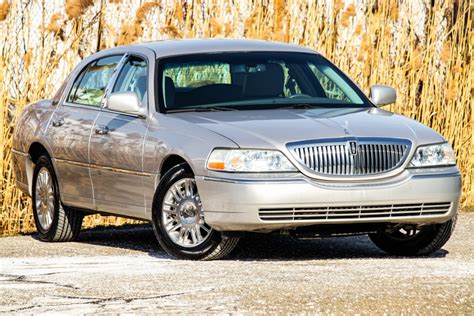 No Reserve 13k Mile 2011 Lincoln Town Car Signature Limited For Sale