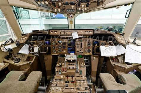 British Airways Boeing 767 approach to London-Heathrow