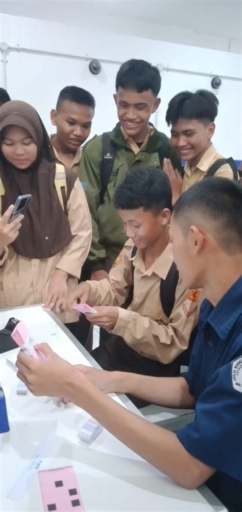 Axioo Mengajar Di Smk Pusat Keunggulan Budi Perkasa Smk Budi Perkasa