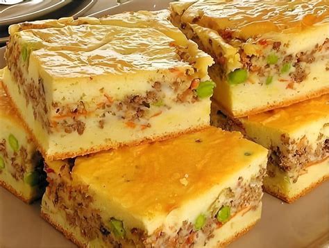 Torta de liquidificador salgada de carne moída ovo cozido fácil e