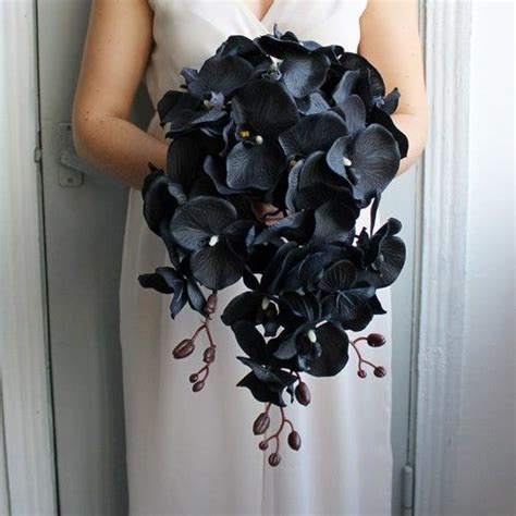 Purple Black Bouquet Gothic Wedding Bouquet Moody Bouquet Etsy