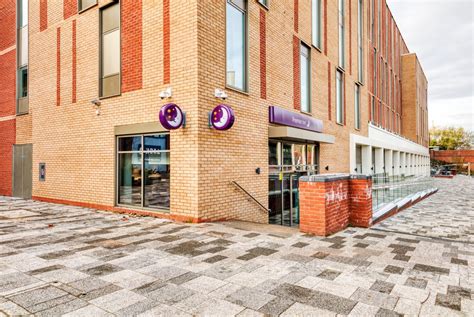 Premier Inn Banbury Town Centre- Banbury, England Hotels- GDS ...