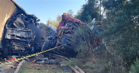 Ve Culos Do Oeste De Santa Catarina Se Envolvem Em Acidente