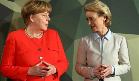 Ursula Von Der Leyen E Angela Merkel Si Congratulano Con Gli Azzurri