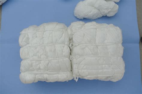 100 Raw White Bright Spun Polyester Hank Yarn 40 2 50 3