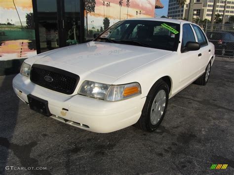 2006 Vibrant White Ford Crown Victoria Police Interceptor 125861569 Photo 3