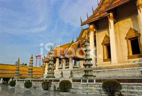 Foto De Stock Arquitectura Tailandesa De Wat Suthat Libre De Derechos