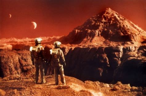 movie - Mars' moons sizes in Total Recall (1990) - Science Fiction & Fantasy Stack Exchange