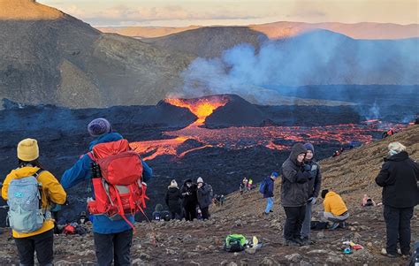 Anthropologists Study Hazards of Iceland's Volcanoes – SAPIENS