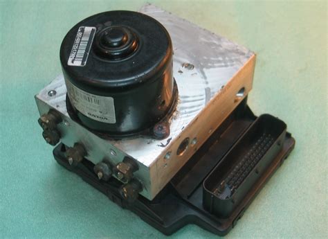 Abs Pump Control Module Volvo V S S