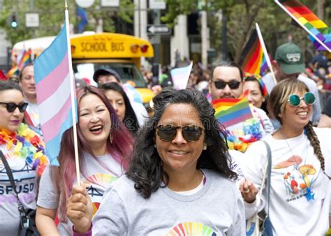 Participantes Da Parada Anual Do Orgulho Gay Em San Francisco Ca