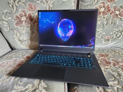 ALIENWARE M18 R1 I9 13900HX RTX 4090 175W 32 GB 4 TB QHD 165Hz Gaming