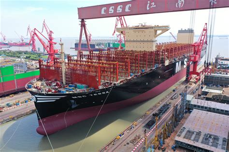 Weltweit Größtes Containerschiff In Shanghai Ausgedockt Cn