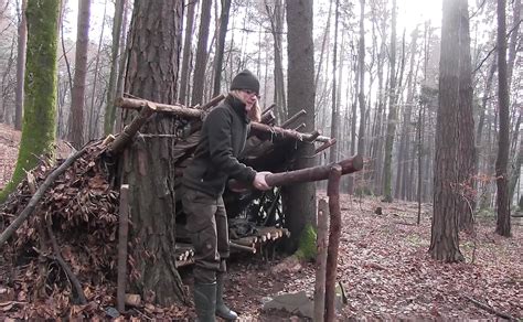 Survival Lilly: Woman Builds a Shelter in the Woods | RECOIL OFFGRID