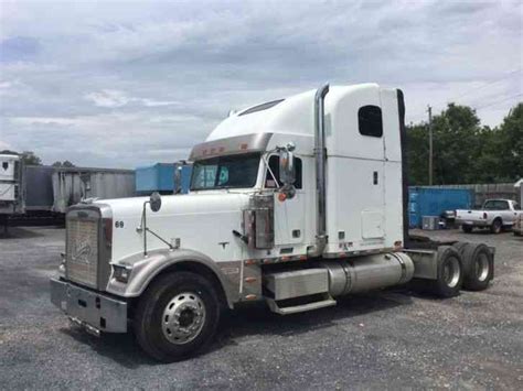 Freightliner 2007 Sleeper Semi Trucks