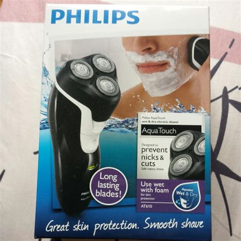 Philips Aquatouch Wet And Dry Electric Shaver Beauty And Personal Care Men S Grooming On Carousell