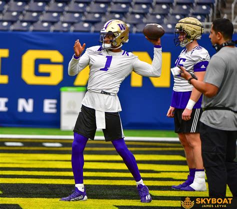 Washington Huskies 2024 Cfp National Championship Saturday Practice