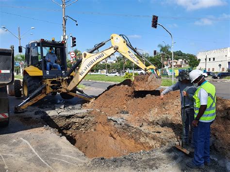 Prefeitura trabalha neste sábado para sanar estragos das chuvas