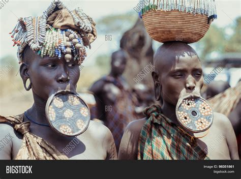 Mursi Woman Lip Plate Image And Photo Free Trial Bigstock