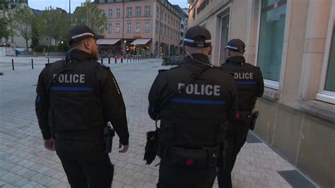 Mat der Gemengepolice ënnerwee D Missioun ass no beim Bierger ze sinn RTL Lëtzebuerg