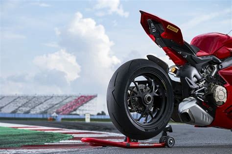 Pirelli Diablo Supercorsa V Hymmoto Tw