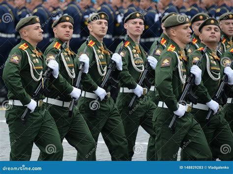 Cadetes De La Universidad Militar Del Ministerio De Defensa De La