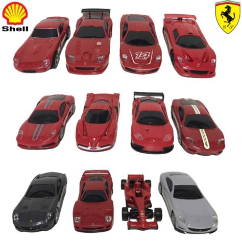 Miniaturas Carrinhos Ferrari e Batmóvel Shell V Power Escala 1 38