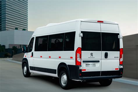 Peugeot Vai De Boxer Minibus Para A Fenatran Ag Ncia Transporta Brasil