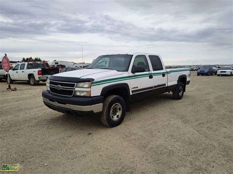 Chevrolet Silverado Hd Classic Work Truck Dr Crew Cab Wd Sb