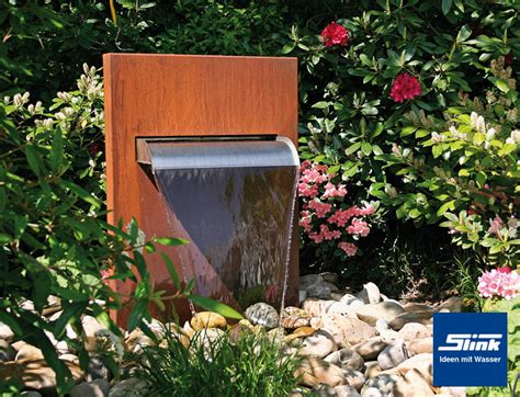 Gartenbrunnen Wasserfall Stele aus Corten ein Wasserfall für den