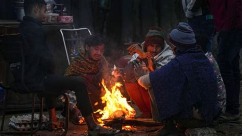 Weather Update: North India shivers as temperature drops; IMD predicts rainfall in parts of ...