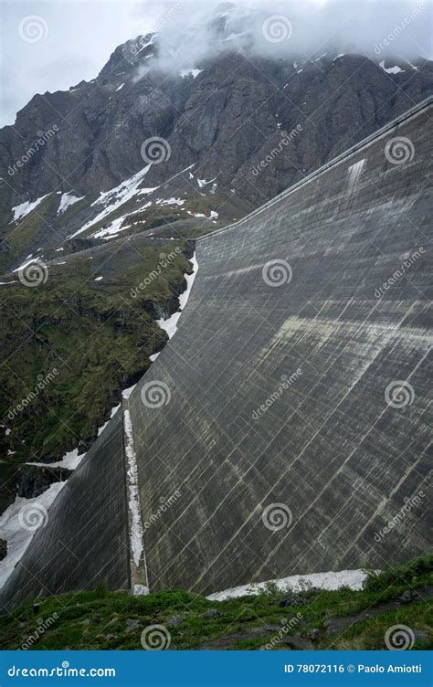 Grande Dixence Dam In Swiss Alps The Tallest Gravity Dam In The World