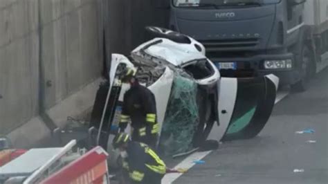 Milano Tragico Incidente Sulla A Tangenziale Nord Morti E