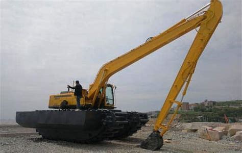 How to choose an amphibious excavator model and auxiliary equipment? | Amphibious Excavator