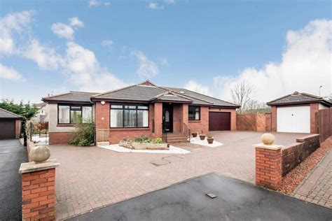 6 Dean Park Gowkhall KY12 9PA 3 Bed Detached Bungalow 290 000