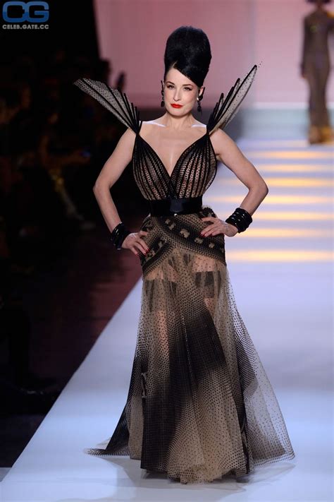 Dita Von Teese Nude Pictures Onlyfans Leaks Playboy Photos Sex Scene Uncensored