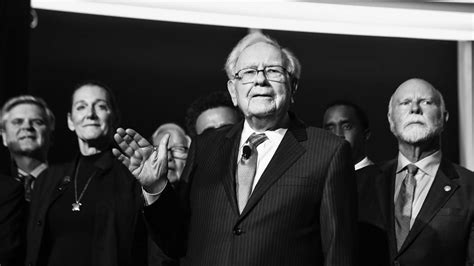 Warren Buffett Says You Should Practice The 4 Habits That Separate The