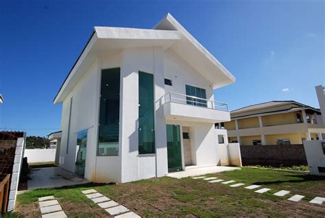 Espaçosa casa a venda em Jauá Hansen Imóveis