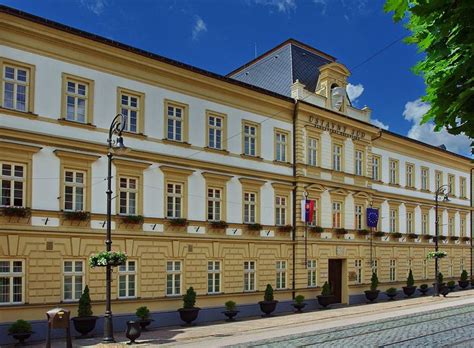 ÚSSR - Ústavný súd Slovenskej republiky – Wikipédia