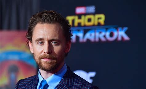 Tom Hiddleston At The Thor Ragnarok Premiere Popsugar Celebrity