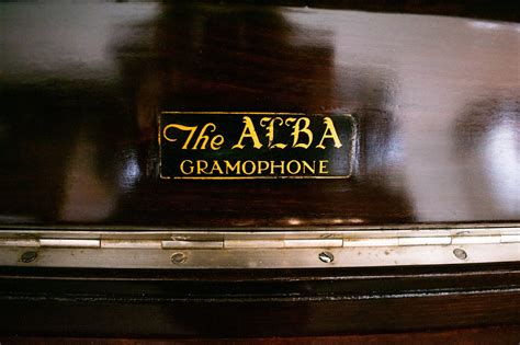 Komoda Gramofon The Alba Gramophone W Szafce Dogramofonupl