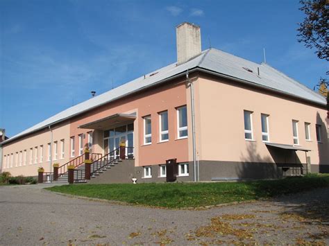 www.nevsova.eu - Služby - Kulturní dům