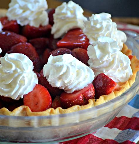 Easy And Fresh Strawberry Pie Recipe Perfect For Summer Cookouts