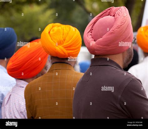 Sikh Men Wearing Dastar USA Stock Photo Alamy