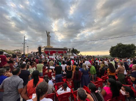 VÍDEO Centenas de fiéis participam da 27ª Romaria ao Cristo Rei em