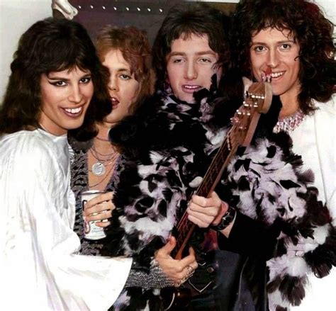 Pin by 𝒟𝒶𝒽𝓁𝒾𝒶 on Queen BoRhap in 2024 Queen band Queen photos Queen