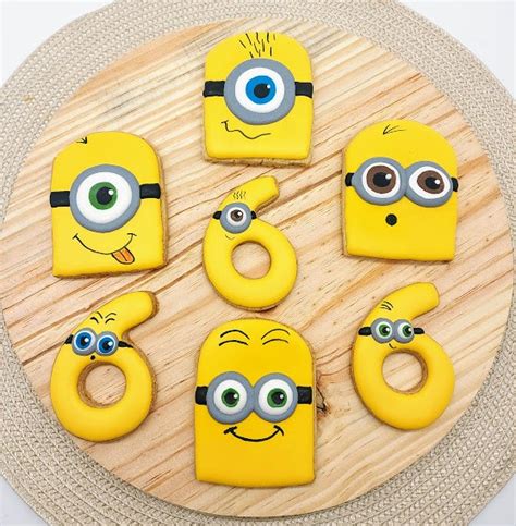 Conqualitá Cestas e Presentes Biscoito decorado Minions Conqualitá